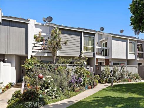 622  Whitney   Way, Costa Mesa, CA