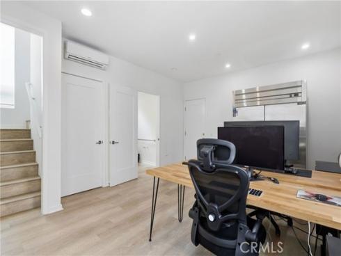 809  Brickyard   Lane, Costa Mesa, CA