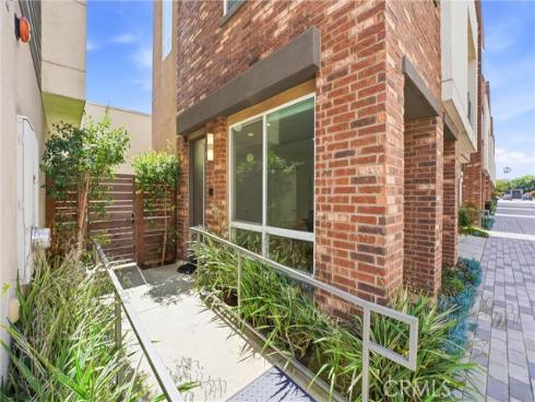 809  Brickyard   Lane, Costa Mesa, CA