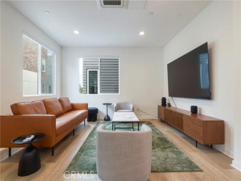 809  Brickyard   Lane, Costa Mesa, CA