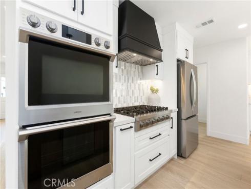 394  Magnolia   Street, Costa Mesa, CA