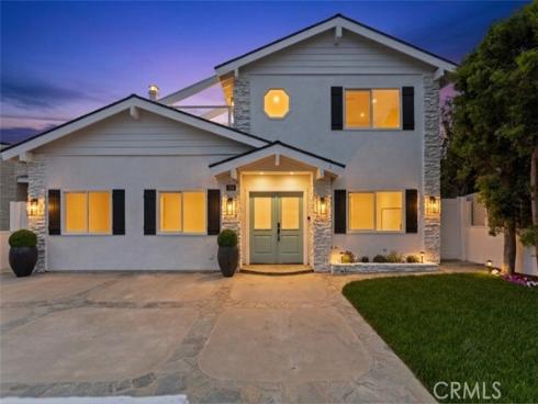 394  Magnolia   Street, Costa Mesa, CA