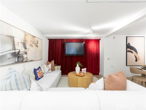 394  Magnolia   Street, Costa Mesa, CA