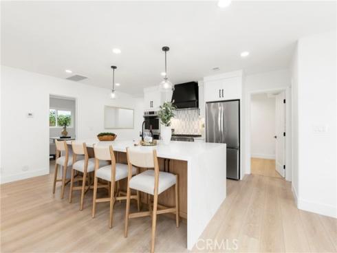 394  Magnolia   Street, Costa Mesa, CA