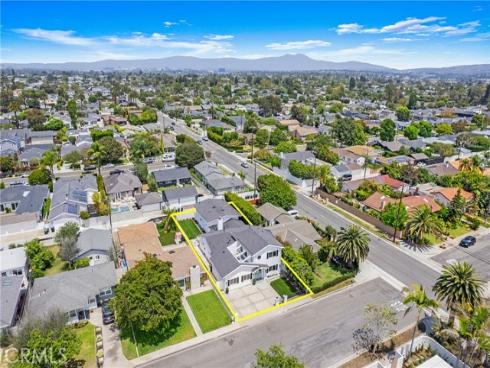 394  Magnolia   Street, Costa Mesa, CA