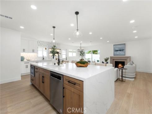 394  Magnolia   Street, Costa Mesa, CA