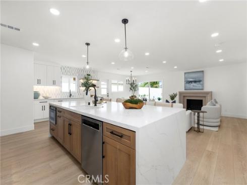 394  Magnolia   Street, Costa Mesa, CA