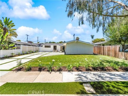 213  Wellesley  , Costa Mesa, CA