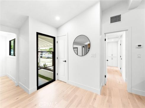 213  Wellesley  , Costa Mesa, CA