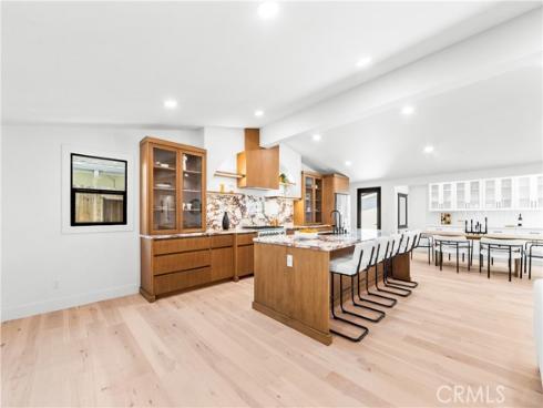 213  Wellesley  , Costa Mesa, CA
