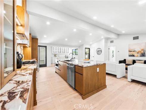 213  Wellesley  , Costa Mesa, CA