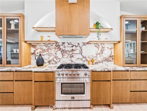 213  Wellesley  , Costa Mesa, CA