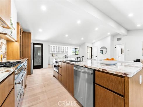 213  Wellesley  , Costa Mesa, CA