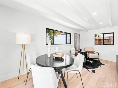 213  Wellesley  , Costa Mesa, CA