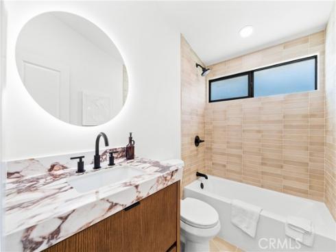 213  Wellesley  , Costa Mesa, CA