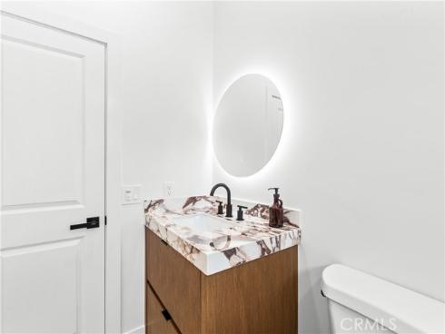 213  Wellesley  , Costa Mesa, CA