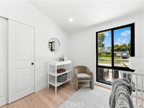 213  Wellesley  , Costa Mesa, CA