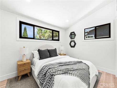 213  Wellesley  , Costa Mesa, CA