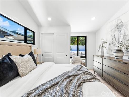 213  Wellesley  , Costa Mesa, CA
