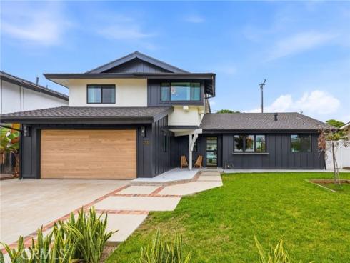 2732  Lorenzo  , Costa Mesa, CA