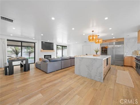 2732  Lorenzo  , Costa Mesa, CA