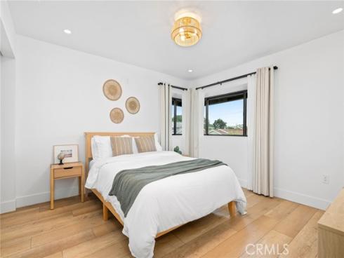 2732  Lorenzo  , Costa Mesa, CA