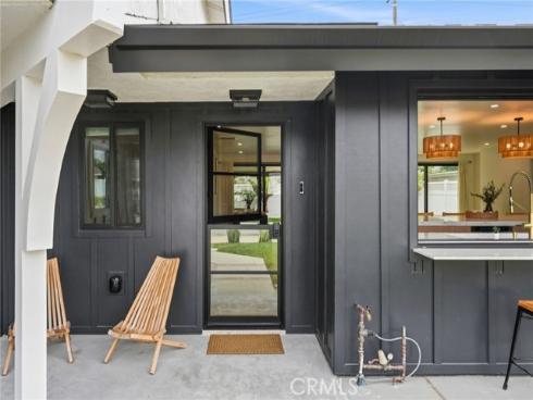 2732  Lorenzo  , Costa Mesa, CA