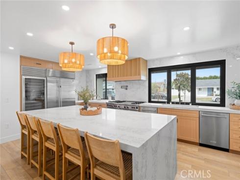 2732  Lorenzo  , Costa Mesa, CA