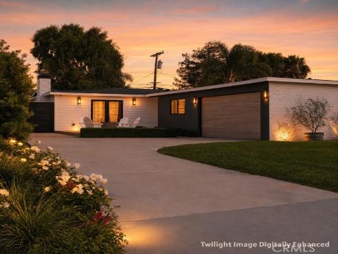 2611  Westminster  , Costa Mesa, CA