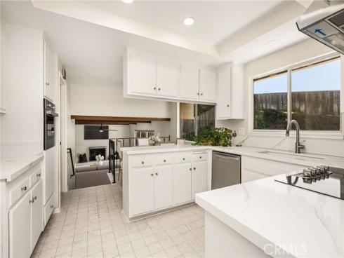 1877  Swan   Circle, Costa Mesa, CA