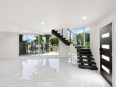 1578 San Bernardino , Costa Mesa, CA