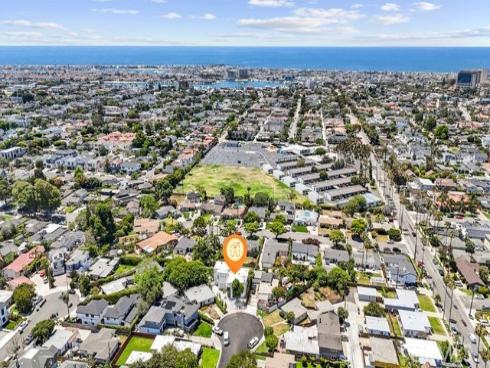 1578 San Bernardino , Costa Mesa, CA