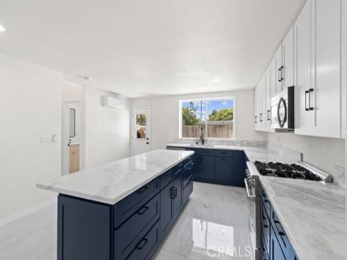 1578 San Bernardino , Costa Mesa, CA