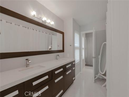 543  Victoria  M , Costa Mesa, CA