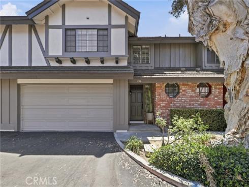 306 Campbell Lane