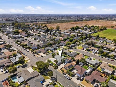 956 W Wilson  , Costa Mesa, CA