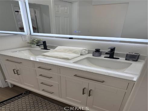 2687  Orange  b , Costa Mesa, CA
