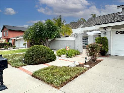 1025  Cannonade  , Costa Mesa, CA
