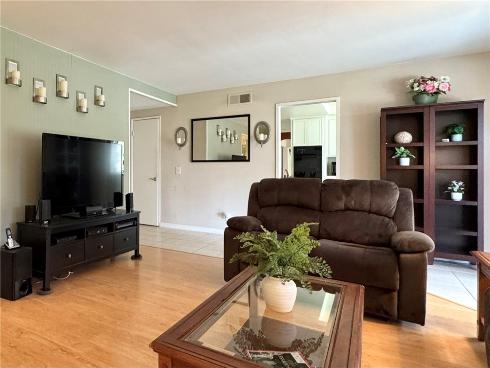 1025  Cannonade  , Costa Mesa, CA