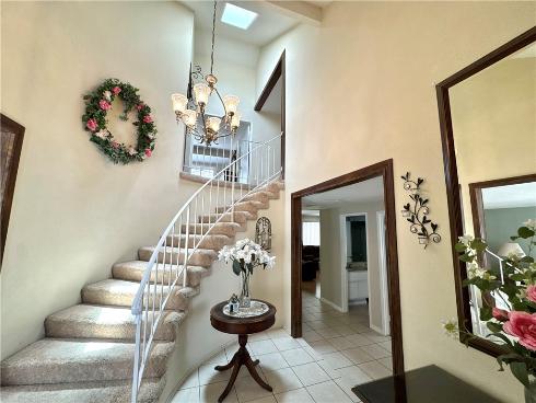 1025  Cannonade  , Costa Mesa, CA