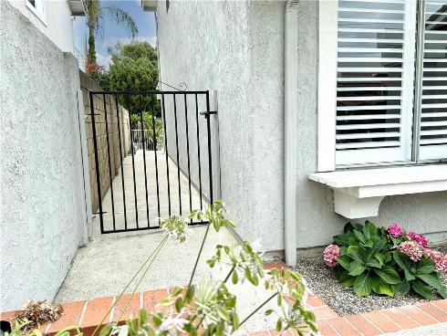 1025  Cannonade  , Costa Mesa, CA