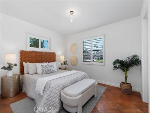 986 Post Road , Costa Mesa, CA
