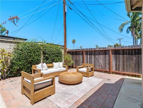 986 Post Road , Costa Mesa, CA