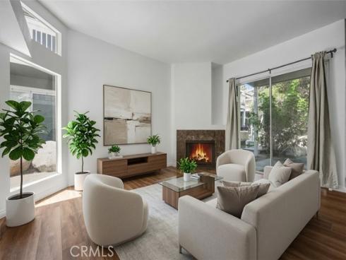 3021 Langs Bay