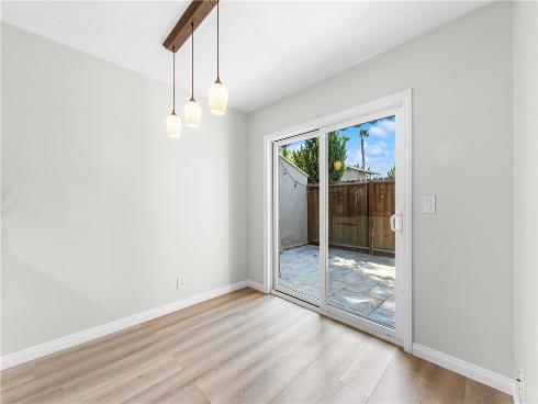 345  University  , Costa Mesa, CA