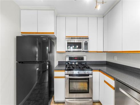 345  University  , Costa Mesa, CA
