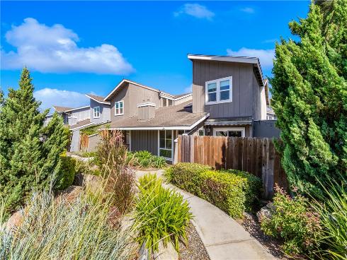 345  University  , Costa Mesa, CA