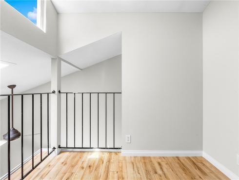 345  University  , Costa Mesa, CA
