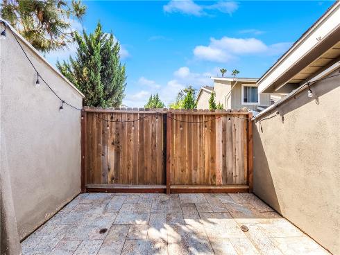 345  University  , Costa Mesa, CA