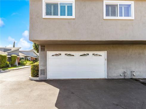 345  University  , Costa Mesa, CA